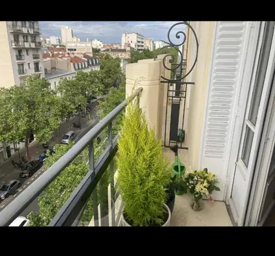 Balcon ou terrasse dans l'établissement Bel Appartement avec balcon proche Roland Garos et Parc des Princes