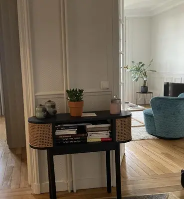 Coin salon dans l'établissement Bel Appartement avec balcon proche Roland Garos et Parc des Princes