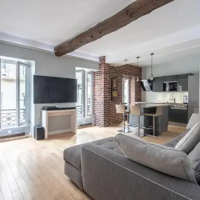 Cosy central place Paris