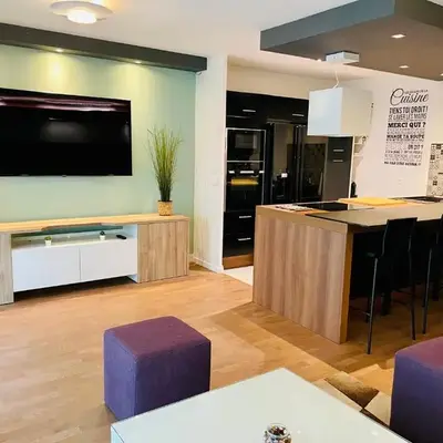 Spacious Cozy Apartment close Paris & Flea Market at St Ouen