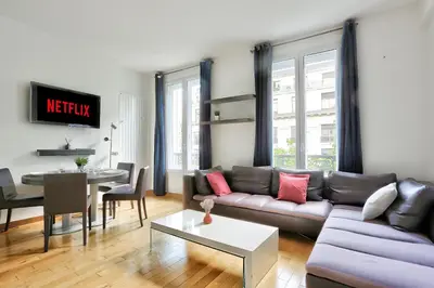 Plan de l'établissement Appartement Quartier Champs-Élysées 4 Free Netflix
