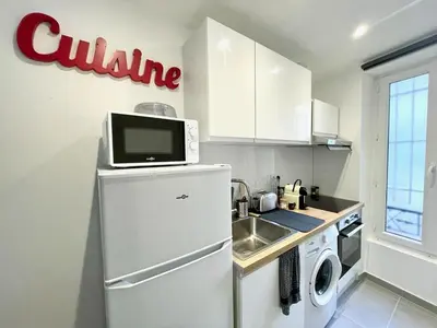 Cuisine ou kitchenette dans l'établissement SYDEL
