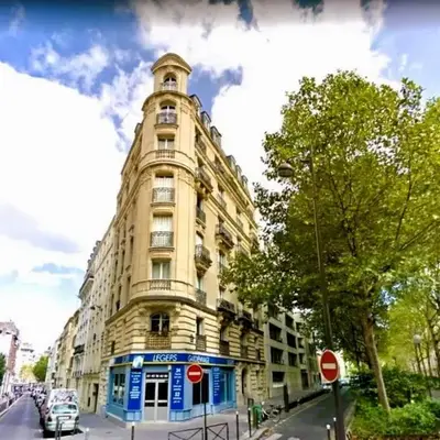 Paris 2 bedrooms chic apartment 18th district