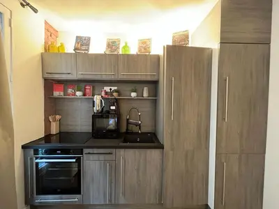 Cuisine ou kitchenette dans l'établissement Marais-Studio, rue Simon le Franc - 3 places