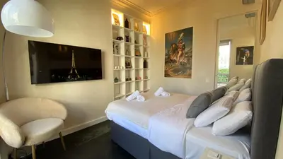 Télévision ou salle de divertissement dans l'établissement Marais-Bretagne, rue Béranger - 4 people