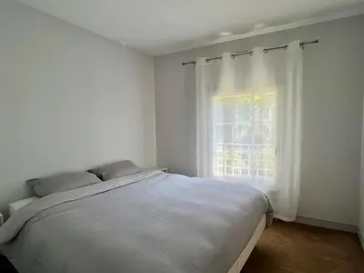 Un ou plusieurs lits dans un hébergement de l'établissement Spacious & modern flat close to Parc Monceau