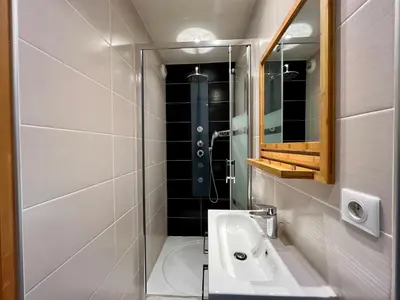 Salle de bains dans l'établissement Spacious & modern flat close to Parc Monceau