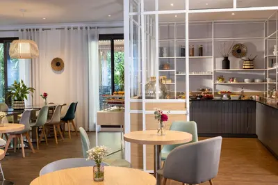 Boissons dans l'établissement Hotel Paris Louis Blanc
