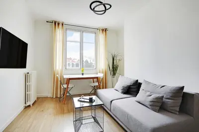 Télévision ou salle de divertissement dans l'établissement Modern and new flat - Paris 12th - near le Marais and Bois de Vincennes