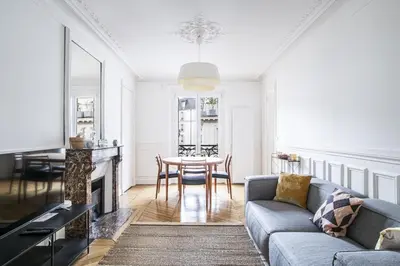 Coin salon dans l'établissement Pick A Flat's Apartment near Moulin Rouge - Rue Fontaine