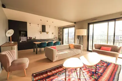 Coin salon dans l'établissement LuxuriousFlat#VictorHugo#Trocadero#ViewEffeilTower