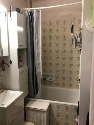 Salle de bains dans l'établissement Nice and practical apartment to enjoy Paris close to Montmartre