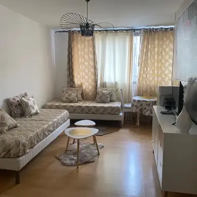 Cosy studio Paris Wagram