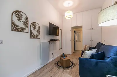 Télévision ou salle de divertissement dans l'établissement MBA Splendide Appart - Parmentier - Paris - Proche Bastille