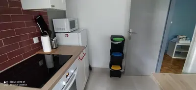 Cuisine ou kitchenette dans l'établissement Charmant F1 Paris Expo Porte de Versailles