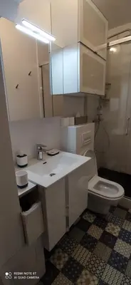 Salle de bains dans l'établissement Charmant F1 Paris Expo Porte de Versailles