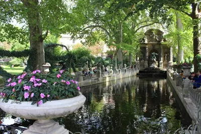 Jardin de l'établissement Exclusive Suite Parisian Palace