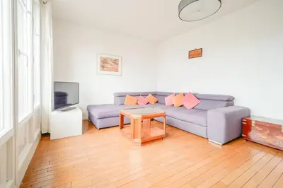 Télévision ou salle de divertissement dans l'établissement Appartement familiale #Wagram #Pereire - II