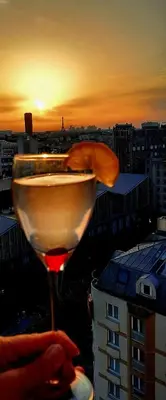 Boissons dans l'établissement Vue Tour Eiffel Paris 13