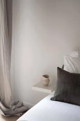 Un ou plusieurs lits dans un hébergement de l'établissement Sentier Historical Center II Luxury Design Apartment 3BR-8P