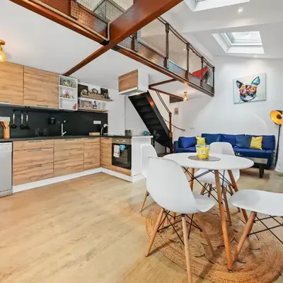 Loft Duplex à 2 min de Paris - Parking gratuit