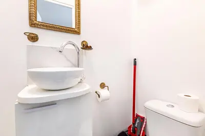 Salle de bains dans l'établissement GuestReady - Charming Getaway in Le Marais