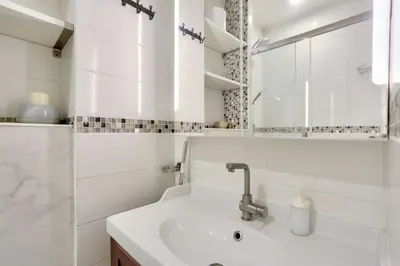 Salle de bains dans l'établissement Studio - Appartement Quartier Tour Eiffel 3 Free Netflix