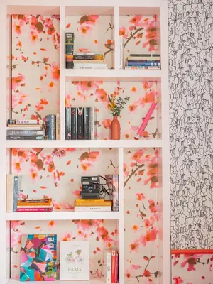 Bibliothèque dans l'hôtel
