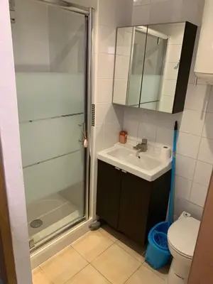 Salle de bains dans l'établissement Studio moderne au cœur de Paris Batignolles