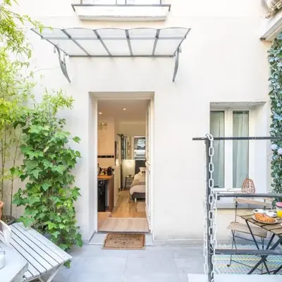 Charming Studio with Terrace near Eiffel Tower