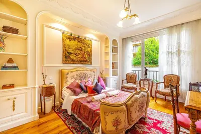 Coin salon dans l'établissement GuestReady - Séjour de Charme à Neuilly