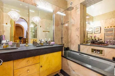 Salle de bains dans l'établissement GuestReady - Séjour de Charme à Neuilly