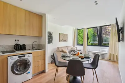 Cuisine ou kitchenette dans l'établissement 311 Suite Elisa - Superbe Appartement à Paris.