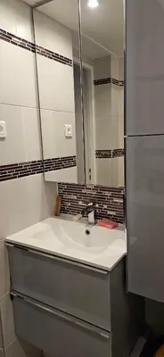 Salle de bains dans l'établissement STUDIO 22M2 A IVRY/SEINE-A 200 METRES DE PARIS. PROCHE METRO 7