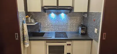 Cuisine ou kitchenette dans l'établissement STUDIO 22M2 A IVRY/SEINE-A 200 METRES DE PARIS. PROCHE METRO 7