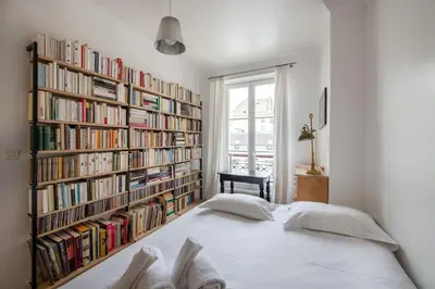 Un ou plusieurs lits dans un hébergement de l'établissement Legendre - Spacieux appartement à Batignolles