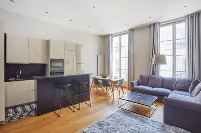 Cuisine ou kitchenette dans l'établissement Apartment Ile Saint Louis by Studio prestige
