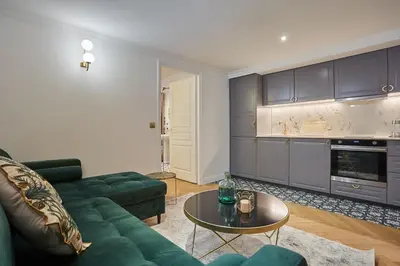 Cuisine ou kitchenette dans l'établissement Apartment Saint Germain des Près by Studio prestige