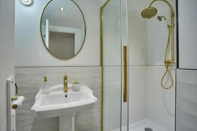 Salle de bains dans l'établissement Apartment Saint Germain des Près by Studio prestige