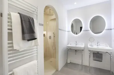 Salle de bains dans l'établissement Apartment Saint Germain des Prés by Studio prestige