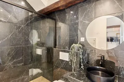 Salle de bains dans l'établissement Apartment Le Marais by Studio prestige