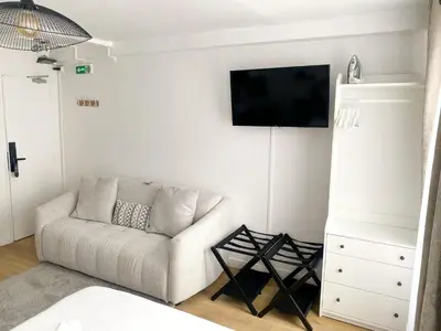 Télévision ou salle de divertissement dans l'établissement Mondétour Paris centre - Urban flat