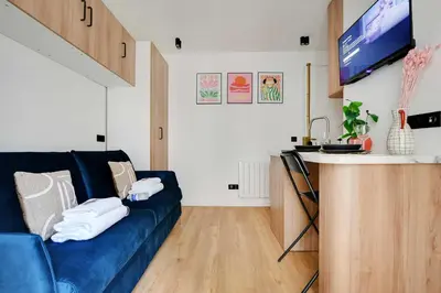 Télévision ou salle de divertissement dans l'établissement Charming studio - 2P - Montmartre - Sacré-Coeur
