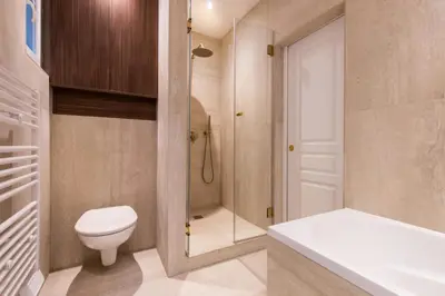 Salle de bains dans l'établissement Luxurious & Central 2BD Apart for 4