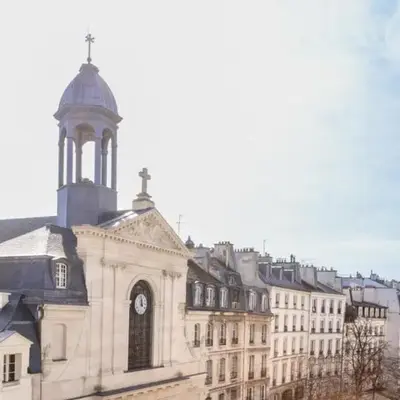 Famous parisian designer's pied-à-terre in Le Marais