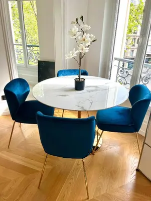 Coin salon dans l'établissement Studio près des Champs-Élysées