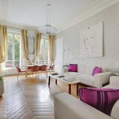 Appt Avenue Montaigne - Champs Elysées 2BD - 4P