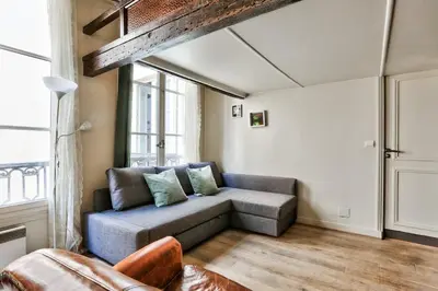 Plan de l'établissement Studio Mezzanine Quartier Luxembourg Free Netflix