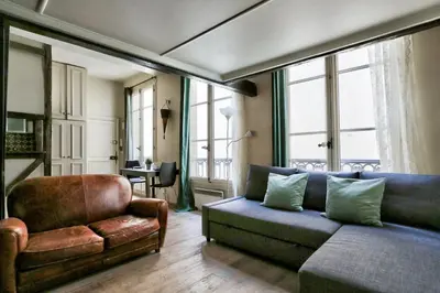 Plan de l'établissement Studio Mezzanine Quartier Luxembourg Free Netflix