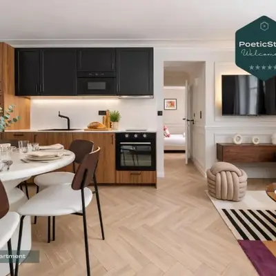 PoeticStay - Louvre